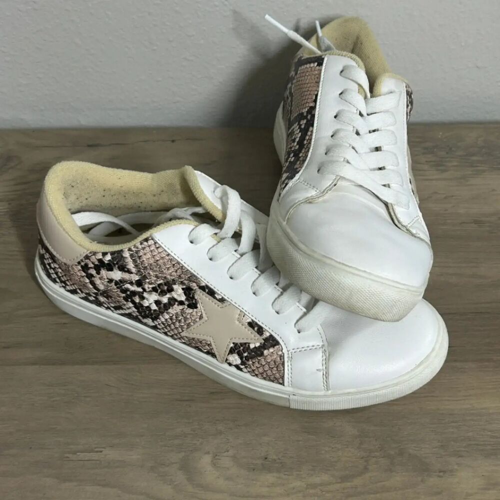 Portland Boot Company Python Print Sneakers White Pink Size 7 Women’s Casual